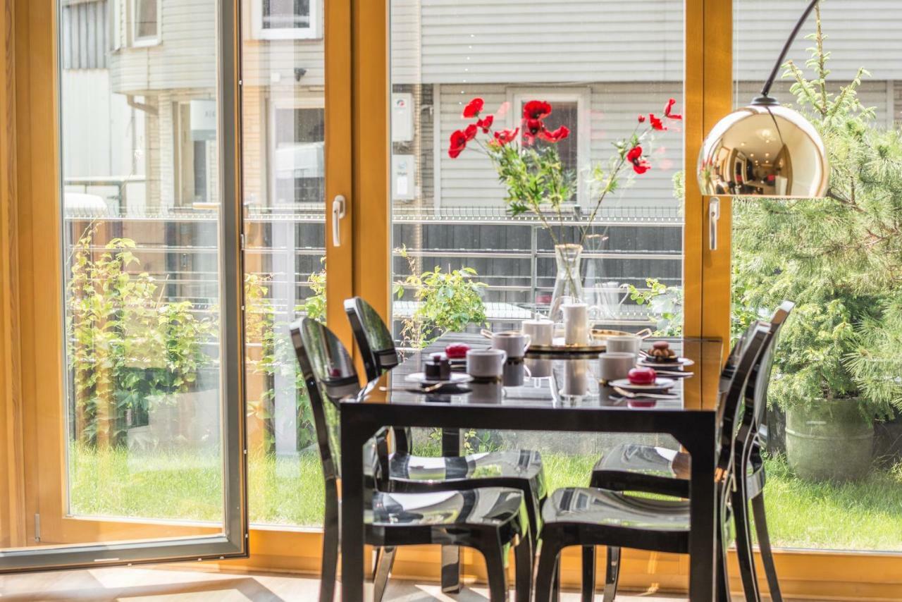 Galaxy Garden Apartment Cracow- Shopping Mall 1Min, Underground Parking, Family Friendly, City Center คราคูฟ ภายนอก รูปภาพ